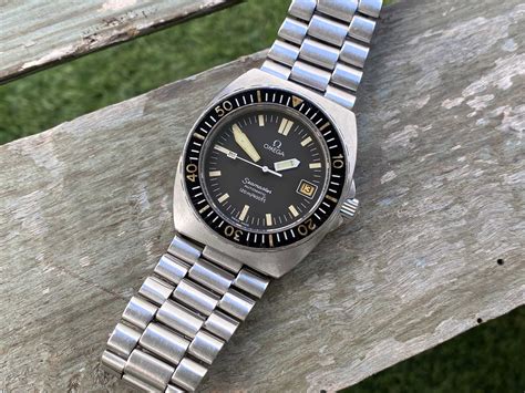 Omega Seamaster screw down crown